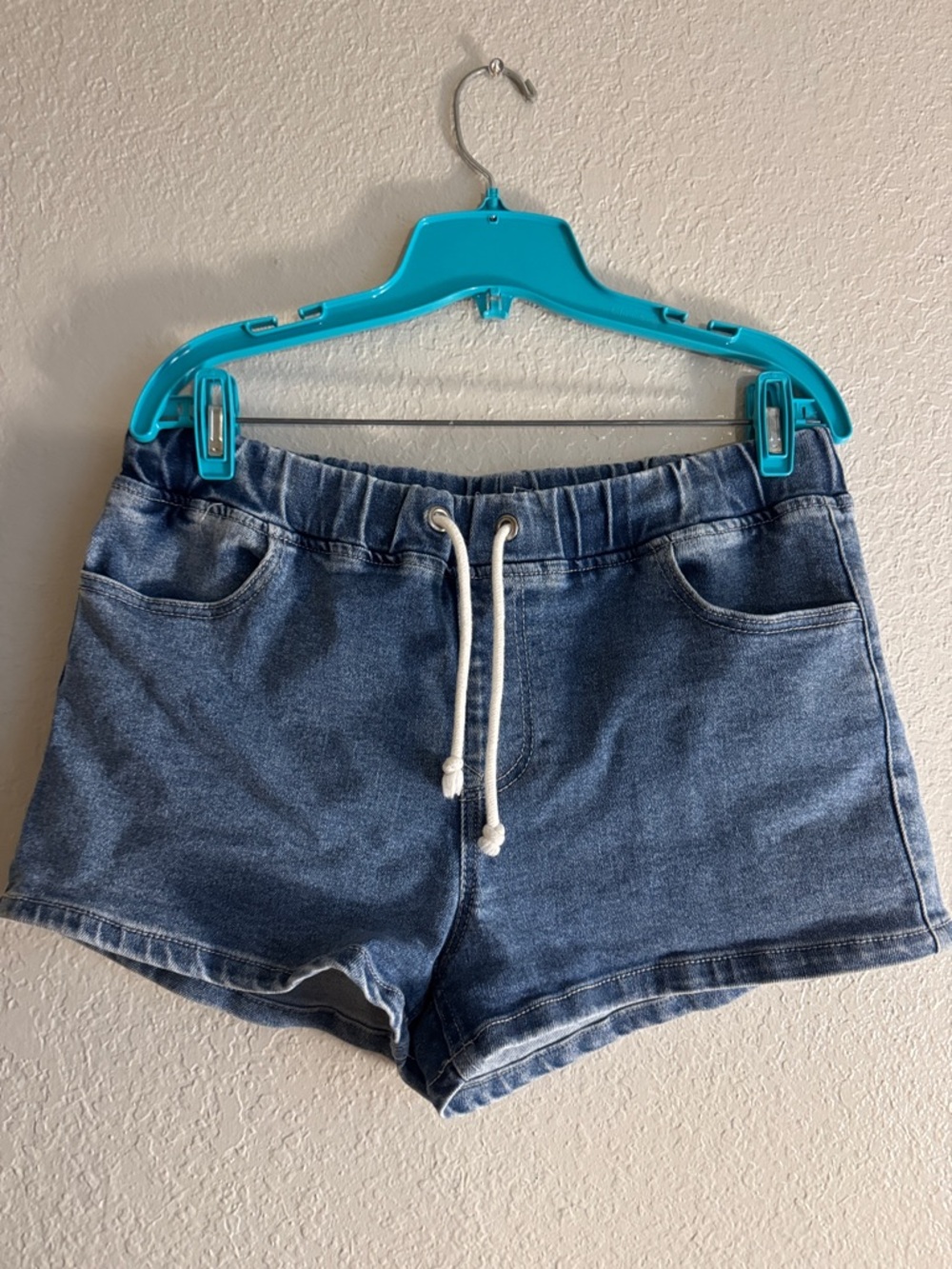 Casual Women's Drawstring Denim Shorts - Blue